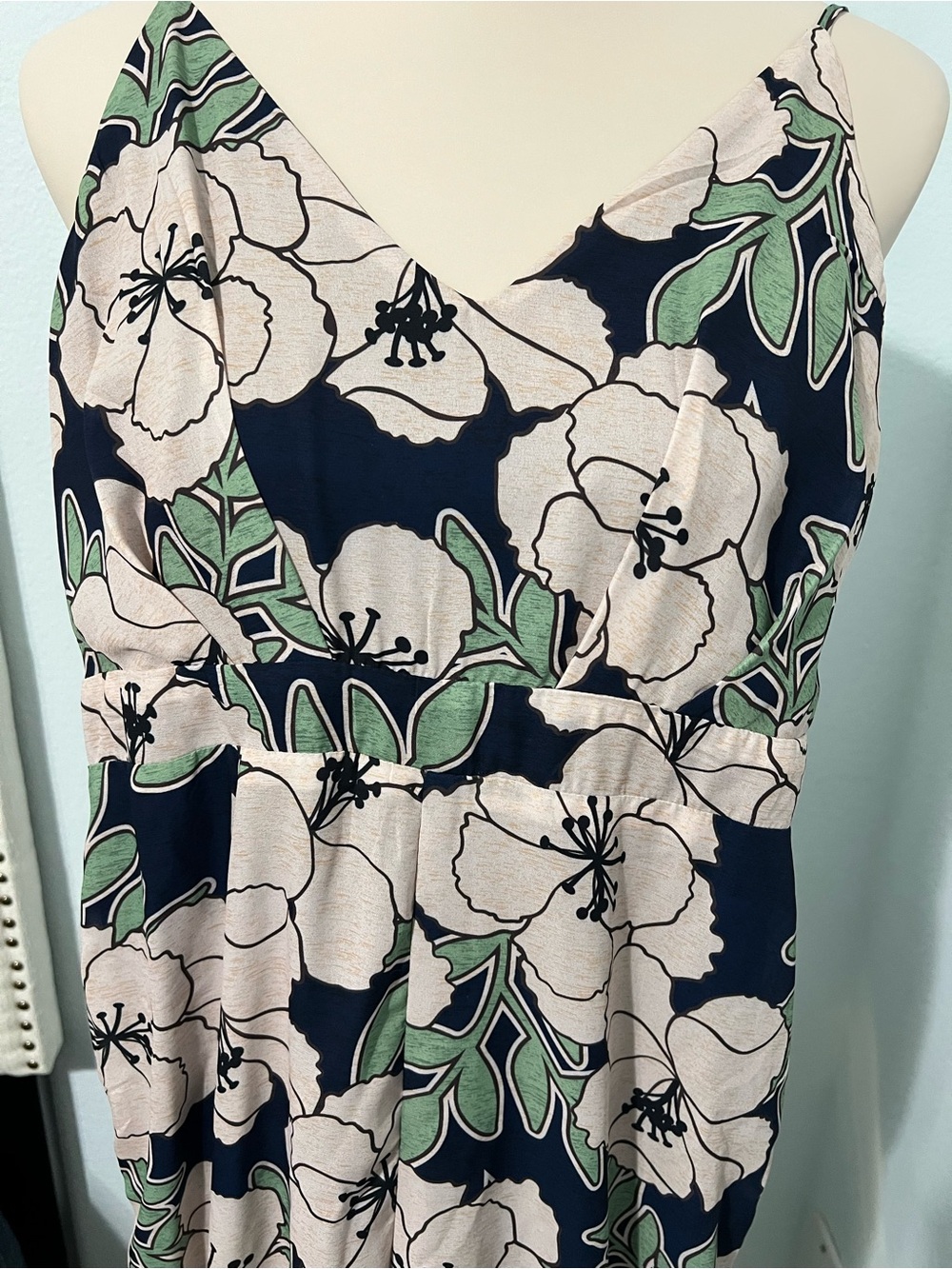 Lulus Jumpsuit .#337 - Picture 3 of 3